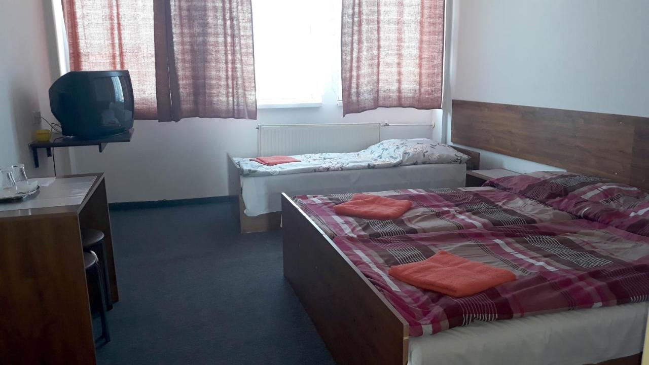 Penzion Saris Presov Ngoại thất bức ảnh